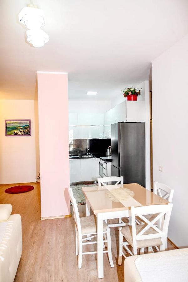 Happy Stories' Apartment In City Centre Шкодер Экстерьер фото
